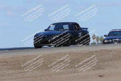 media/Oct-04-2025-OnGrid (Sat) [[44bd565ffa]]/Pink Group/Grapevine/